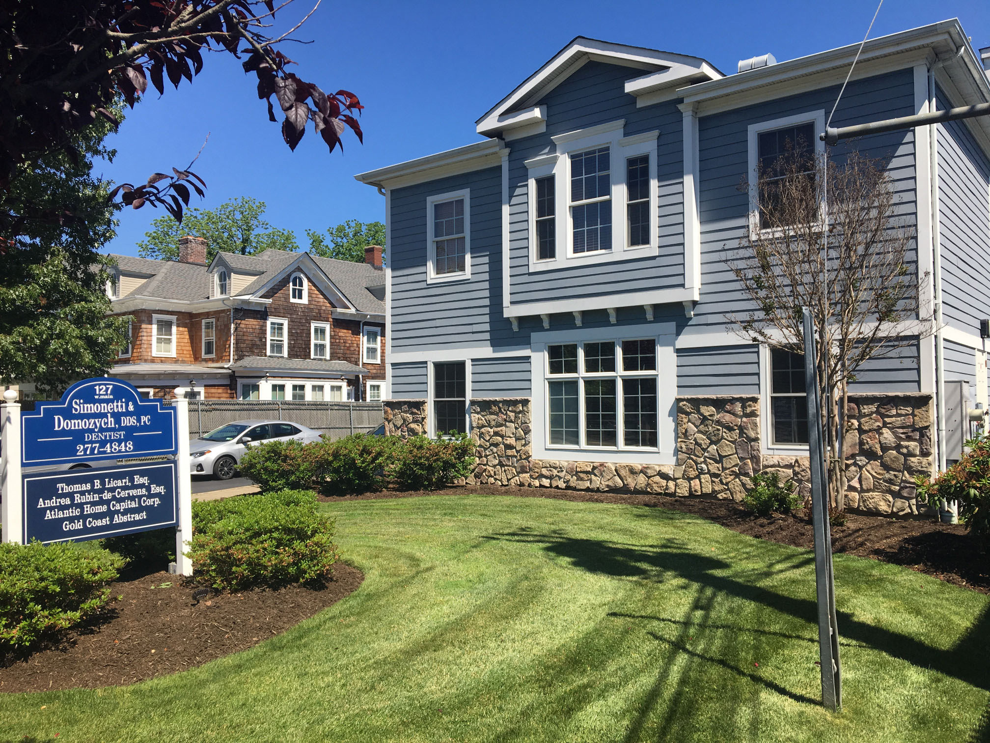 Dentist in East Islip